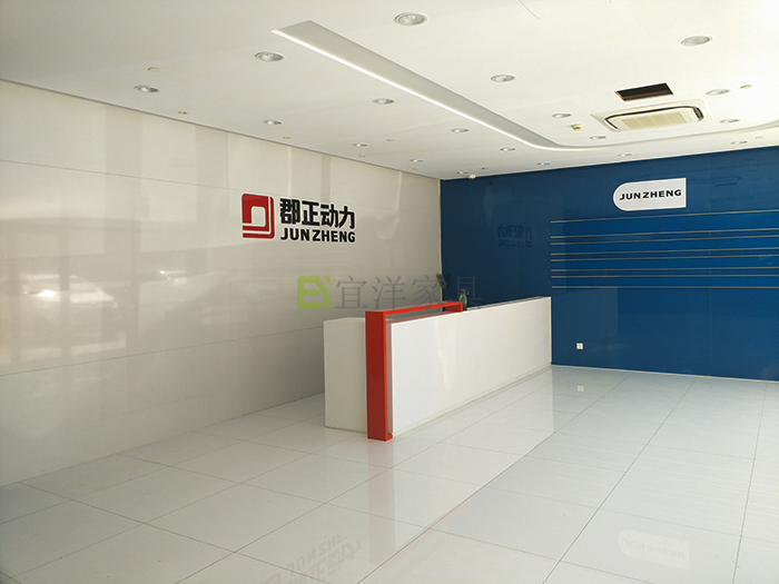 员工桌,洽谈桌,实木大班台,牛皮老板椅,屏风隔断,高端办公家具 员工桌,洽谈桌,实木大班台,牛皮老板椅,屏风隔断,高端办公家具